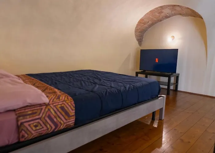 Living Adua Centro شقة